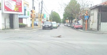 Atenţie, şoferi, la intersecţia străzilor Poporului cu Baba Novac!